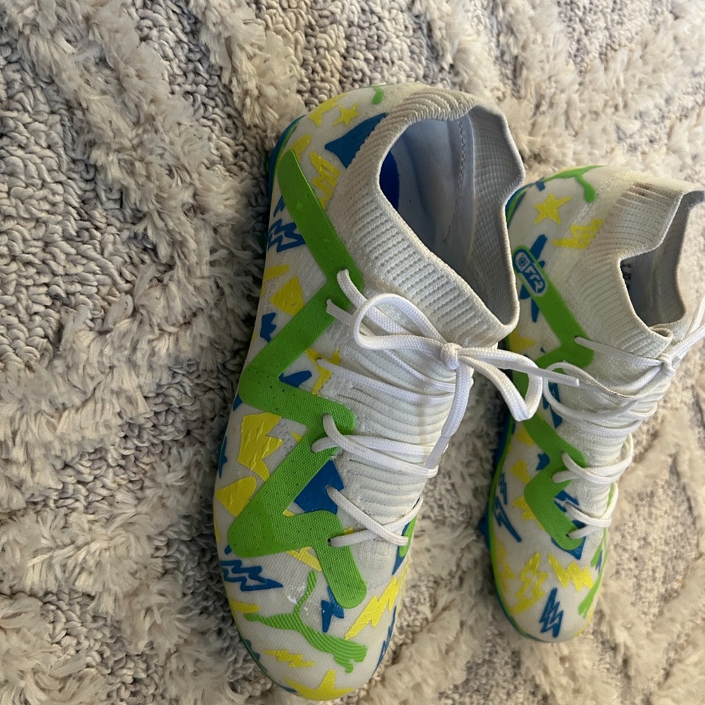 PUMA Future Ultimate Neymar JR - Youth - Size 4